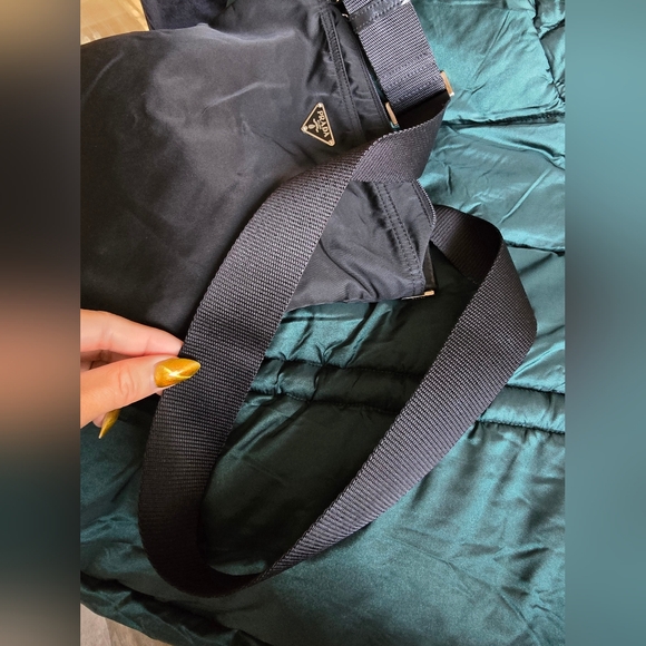 Authentic Prada nylon sling bag - Picture 4 of 12
